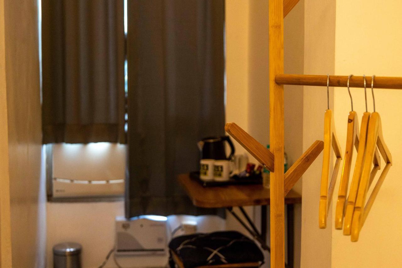 Bunkstay Coworking Hostel & Glamping Rishīkesh Exteriör bild