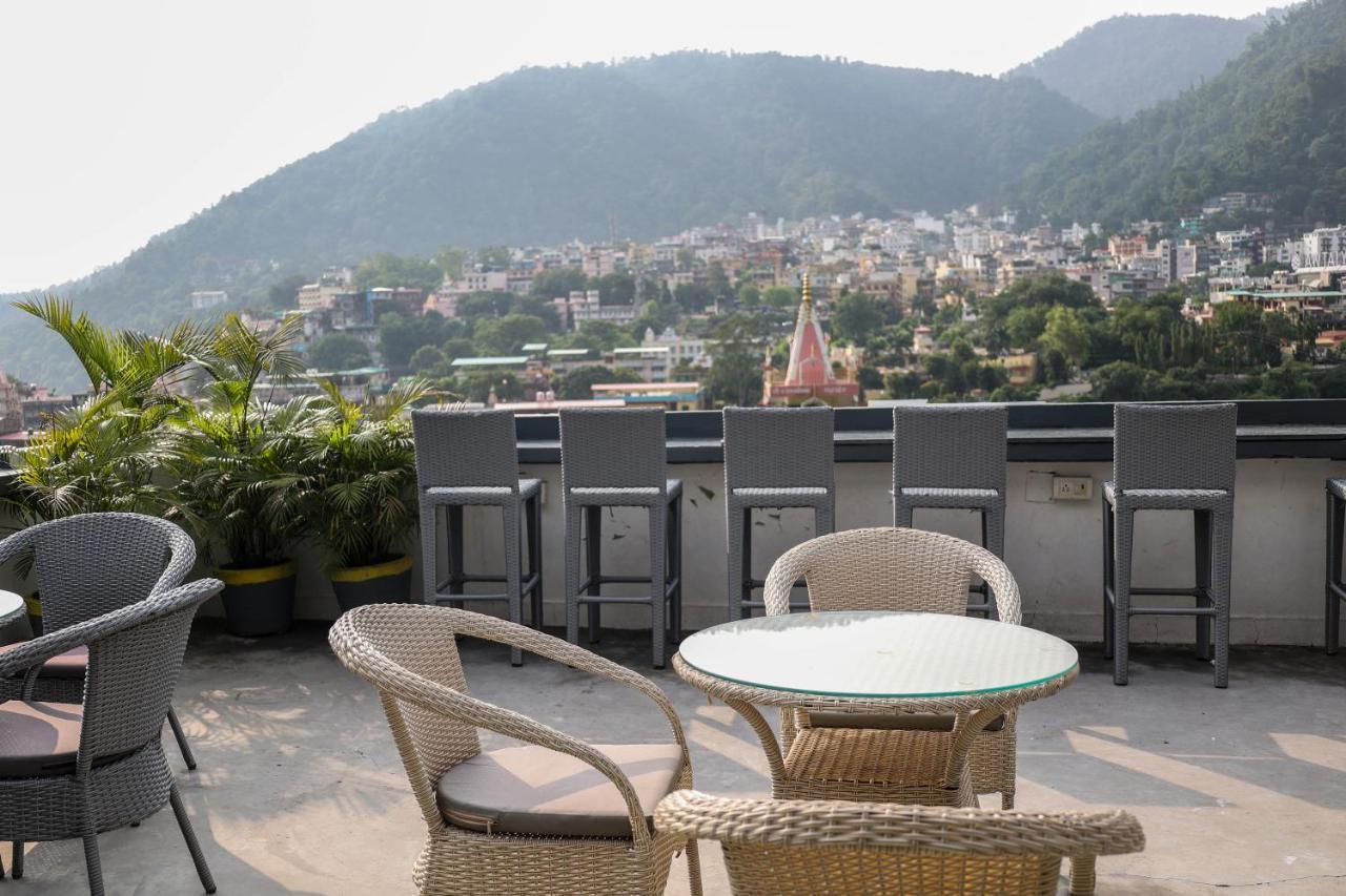 Bunkstay Coworking Hostel & Glamping Rishīkesh Exteriör bild