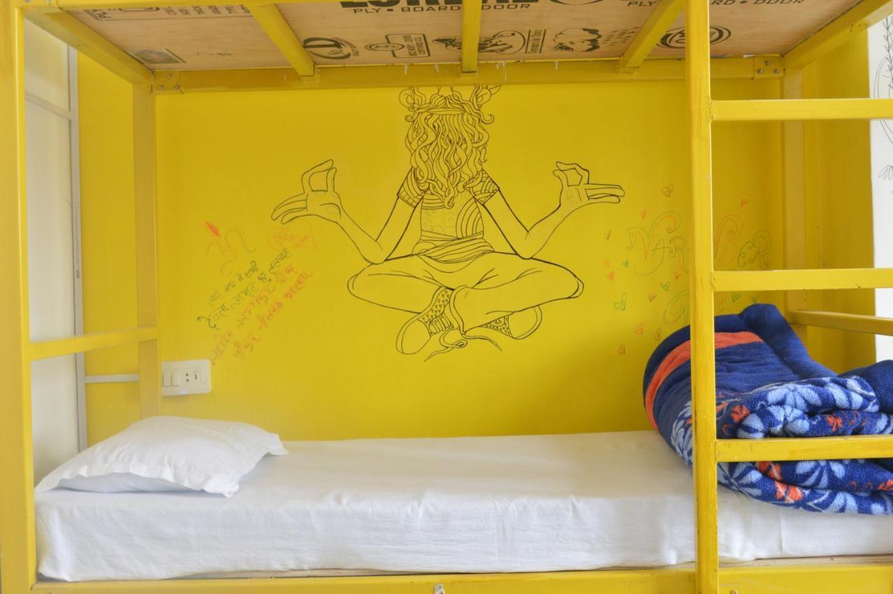 Bunkstay Coworking Hostel & Glamping Rishīkesh Exteriör bild